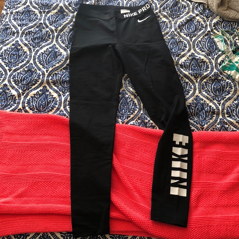 Nike Pro Workout Leggings